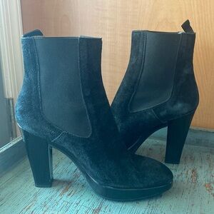 HOGAN black suede w/ patent leather heel platform pull on Chelsea ankle boot.9.5
